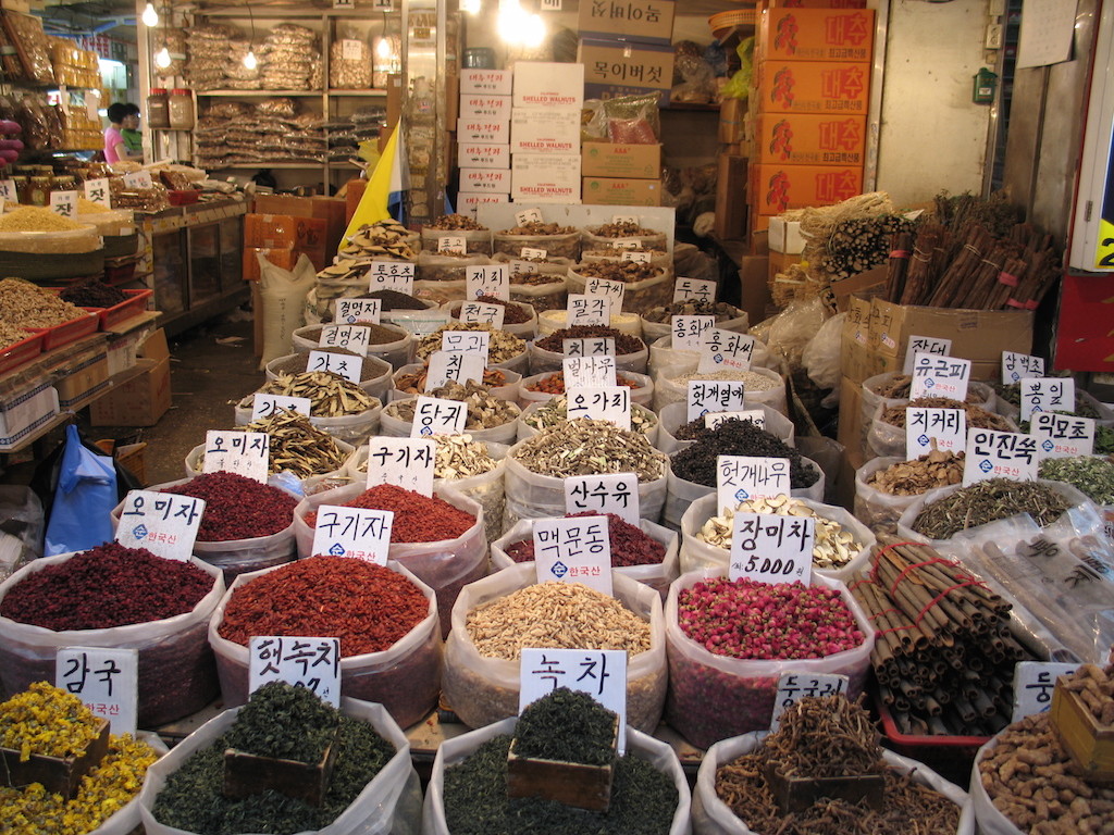 Korea-Seoul-Gyeongdong_Market-03